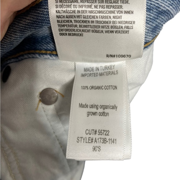 Agolde | 90’s Cropped Jeans in Echo Light Denim Distressed - Picture 9 of 10